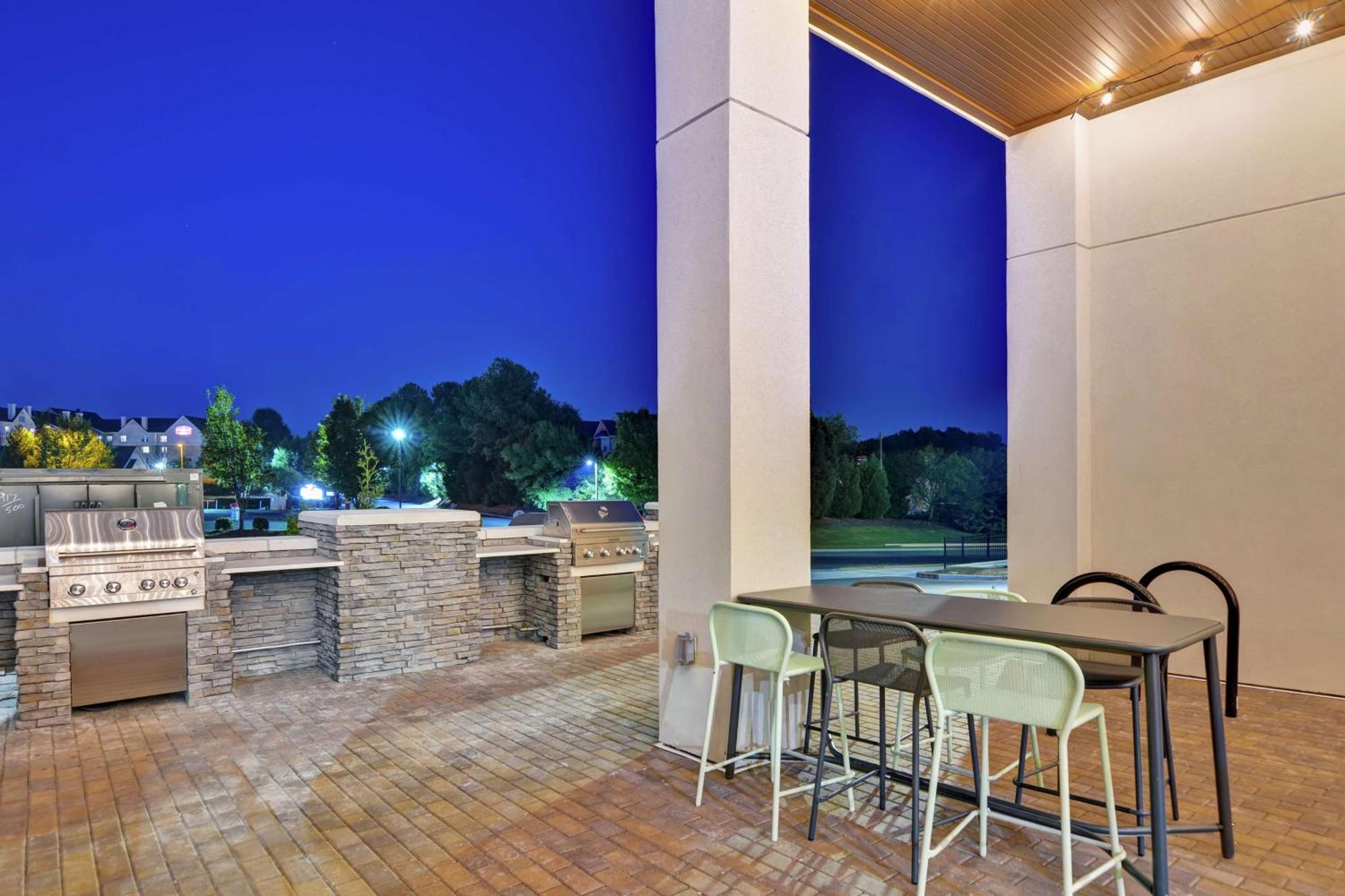 Home2 Suites By Hilton Charlotte Piper Glen Bagian luar foto